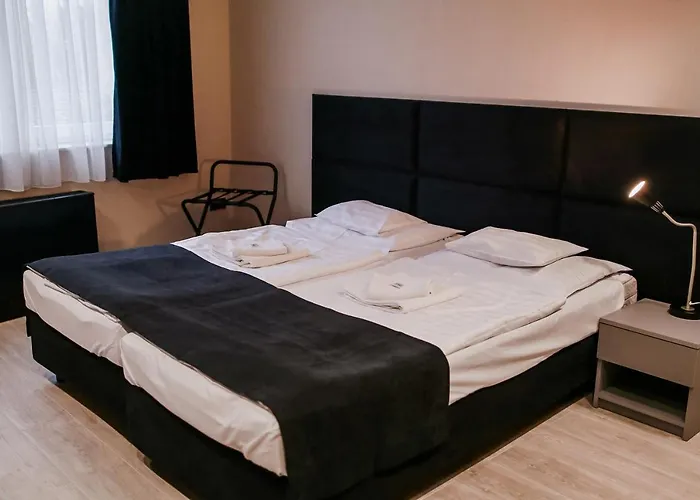 Sohaz Panzio Es Apartmanhaz